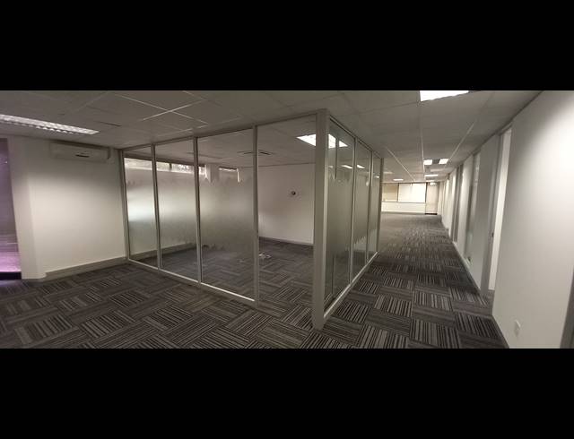 366M² OFFICE TO LET IN WOODMEAD
